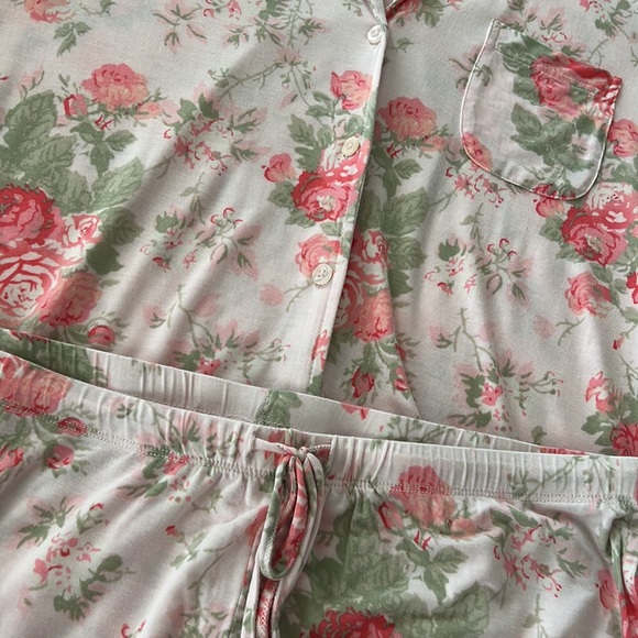 Rachel Parcell Flutter Pajamas in Pink Frosty Sophia Floral - Picture 3 of 3